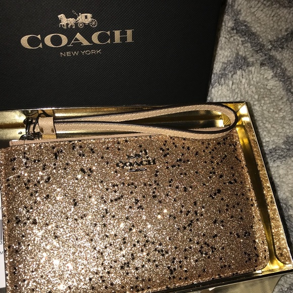 Coach Handbags - ⚡️FINAL PRICE DROP⚡️NWT Sparkly Coach wristlet